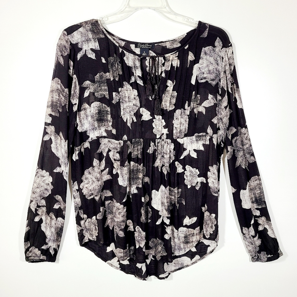 Lucky Brand women's black pintuck long sleeved floral top